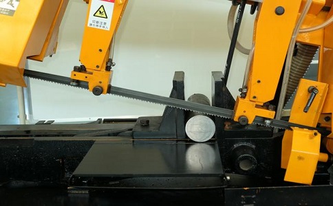 江安数控带锯床自动送料精度会出现偏差吗？